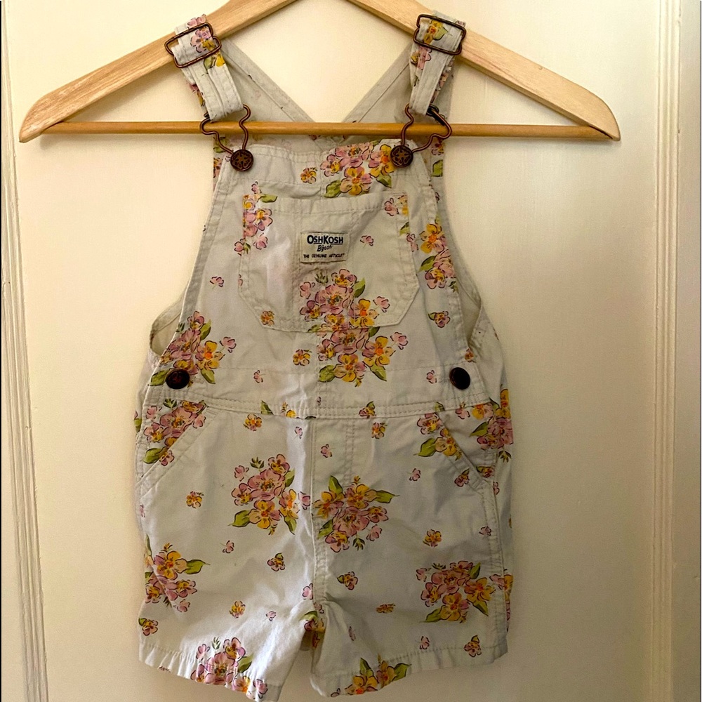 Cute floral overalls /shorts